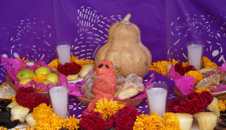 Ofrenda A Los Muertos